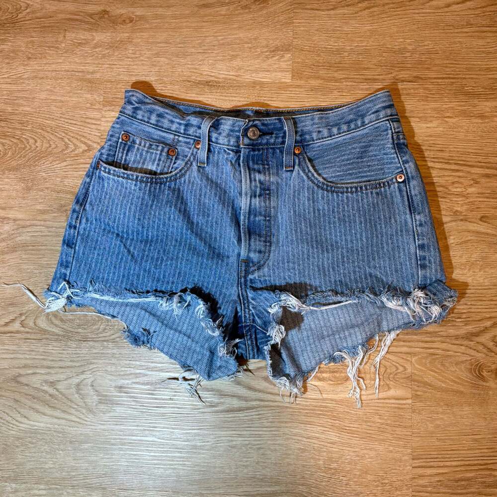 Levi's Striped 501 Original Denim Shorts Size S W28